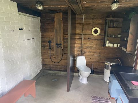 Saunamaja eesruum duši ja WC-ga